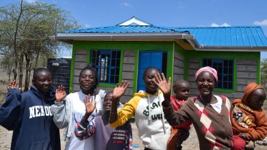 Aluo hat in den letzten Jahren über das HoffnungsBAUer-Programm ein sicheres Zuhause für sich und ihre Kinder erlangt